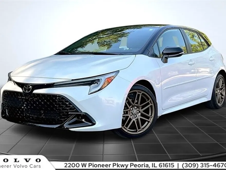 2025 Toyota Corolla SE photo 1