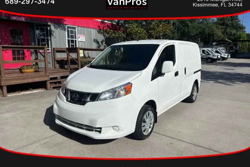 2018 Nissan NV200 SV photo 1