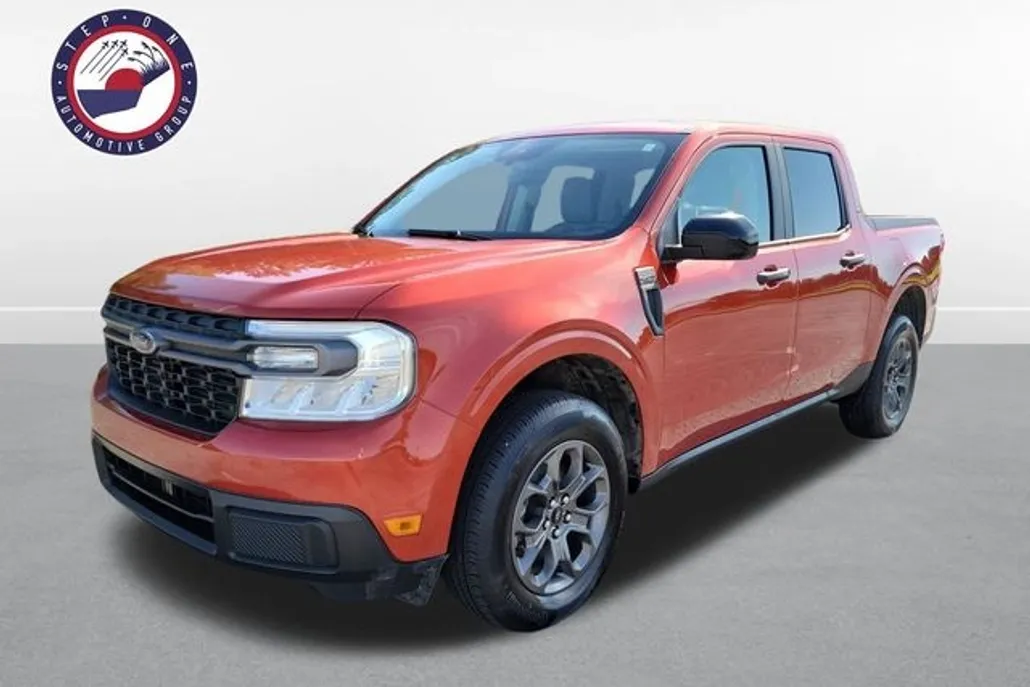 2024 Ford Maverick XLT photo 1