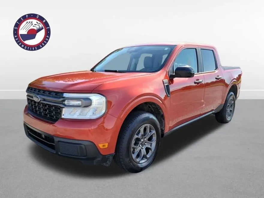 2024 Ford Maverick XLT photo 1
