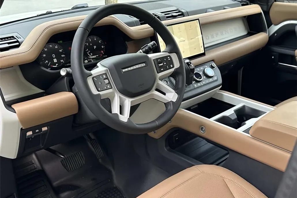 2025 Land Rover Defender 90 X-Dynamic SE photo 1
