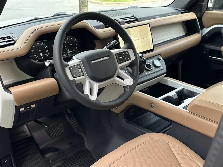 2025 Land Rover Defender 90 X-Dynamic SE photo 1
