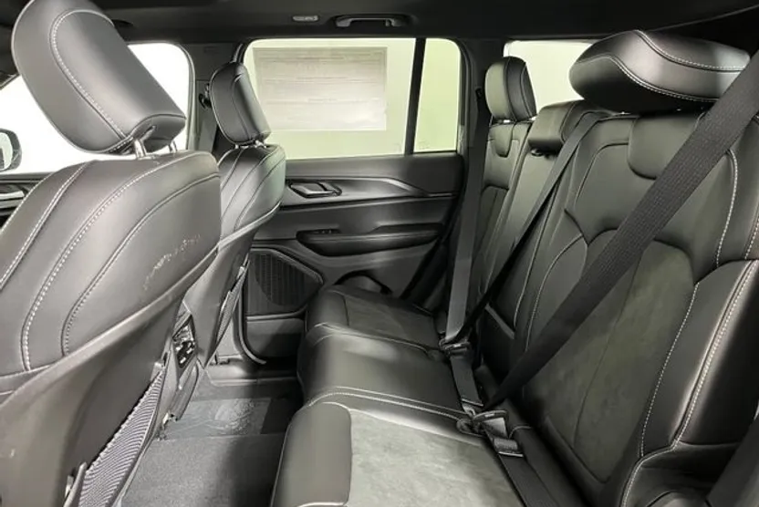 2025 Jeep Grand Cherokee Altitude X photo 1