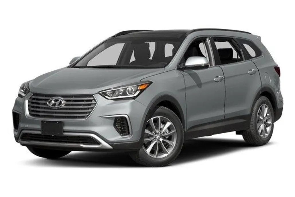 2017 Hyundai Santa Fe SE photo 1