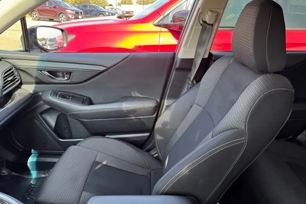 2022 Subaru Outback Premium photo 1