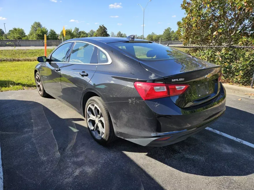 2024 Chevrolet Malibu 1LT photo 1