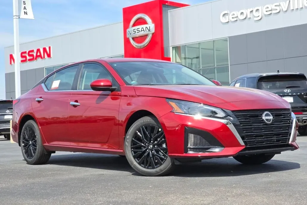 2025 Nissan Altima 2.5 SV photo 1