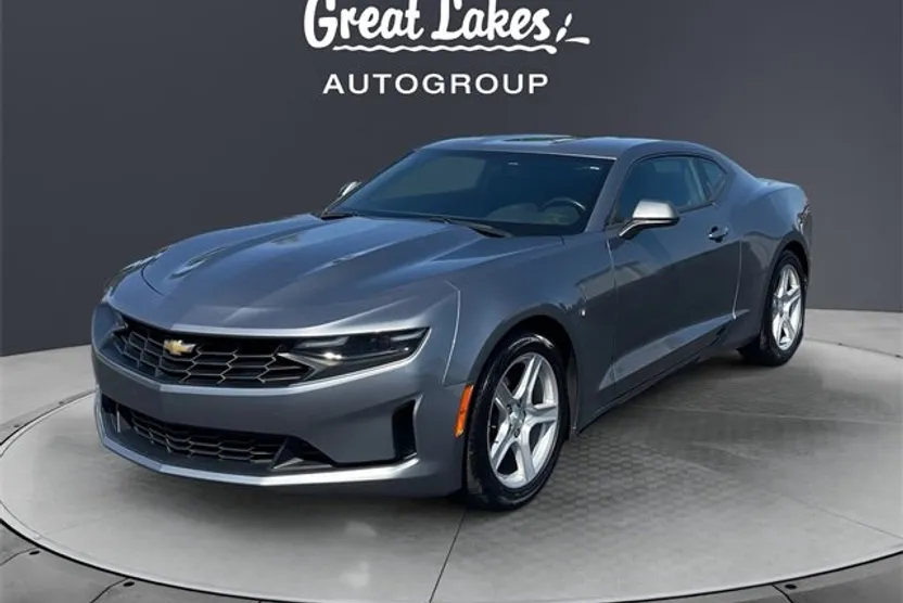 2020 Chevrolet Camaro 1LT photo 1