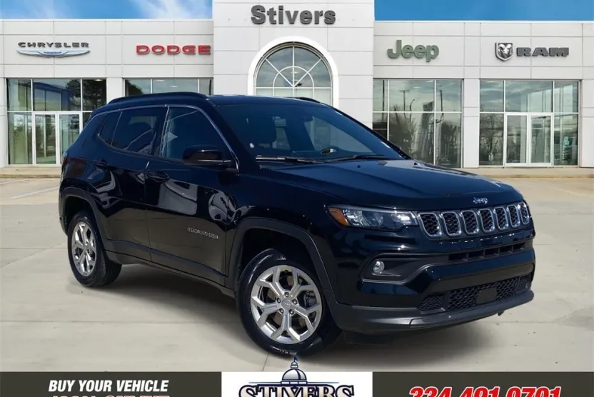 2024 Jeep Compass Latitude photo 1