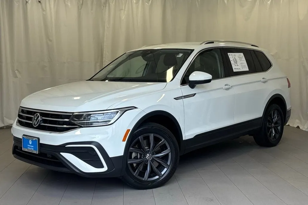 2022 Volkswagen Tiguan SE photo 1
