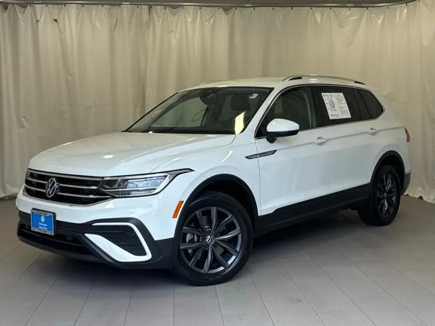 2022 Volkswagen Tiguan SE photo 1