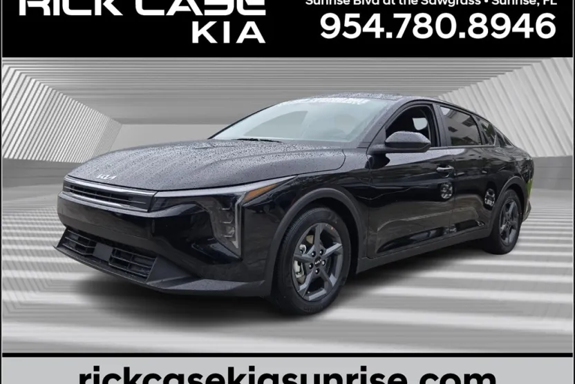 2025 Kia K4 LXS photo 1