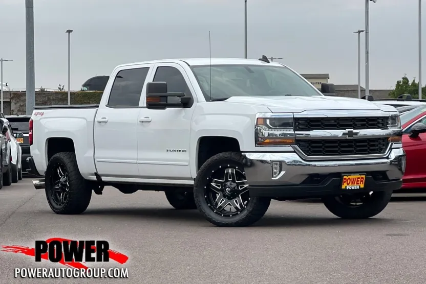 2016 Chevrolet Silverado 1500 LT photo 1