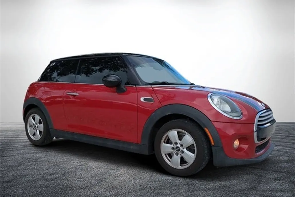 2014 Mini Cooper 2 Door Hardtop photo 1