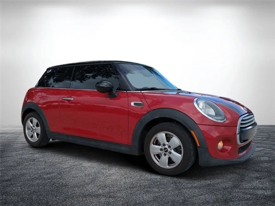 2014 Mini Cooper 2 Door Hardtop photo 1