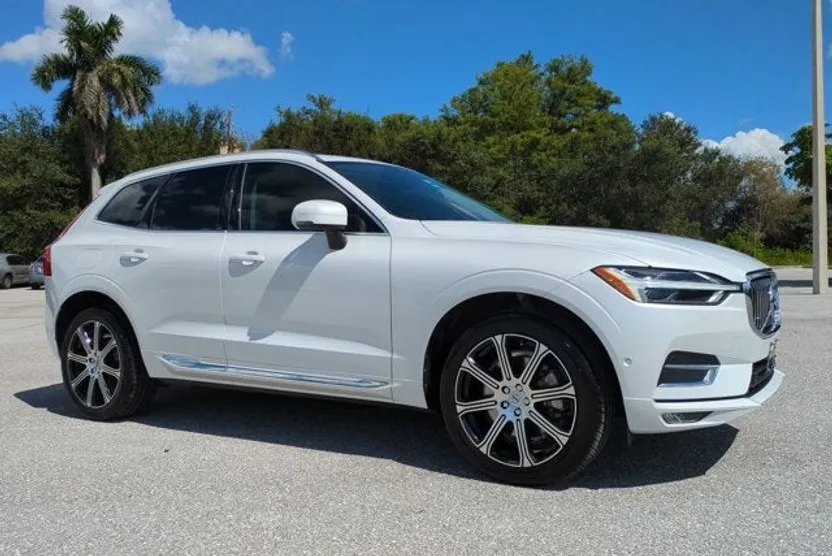 2021 Volvo XC60 T6 Inscription photo 1