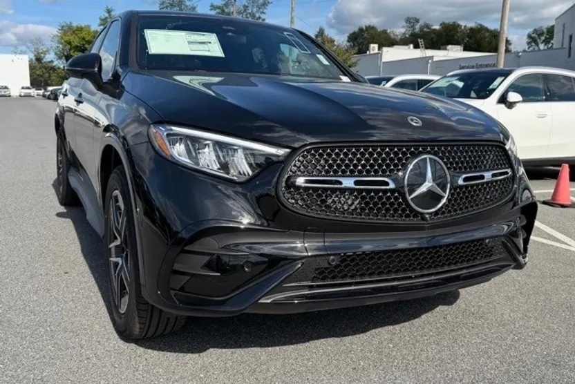 2026 Mercedes Benz GLC 300 4MATIC photo 1