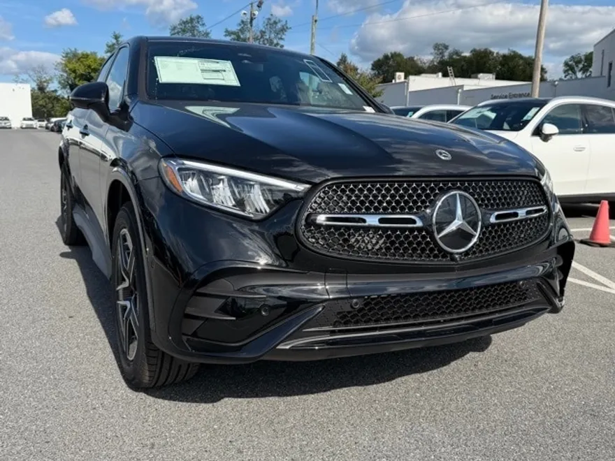 2026 Mercedes Benz GLC 300 4MATIC photo 1