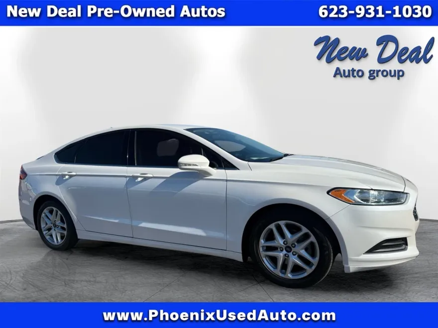 2016 Ford Fusion SE photo 1