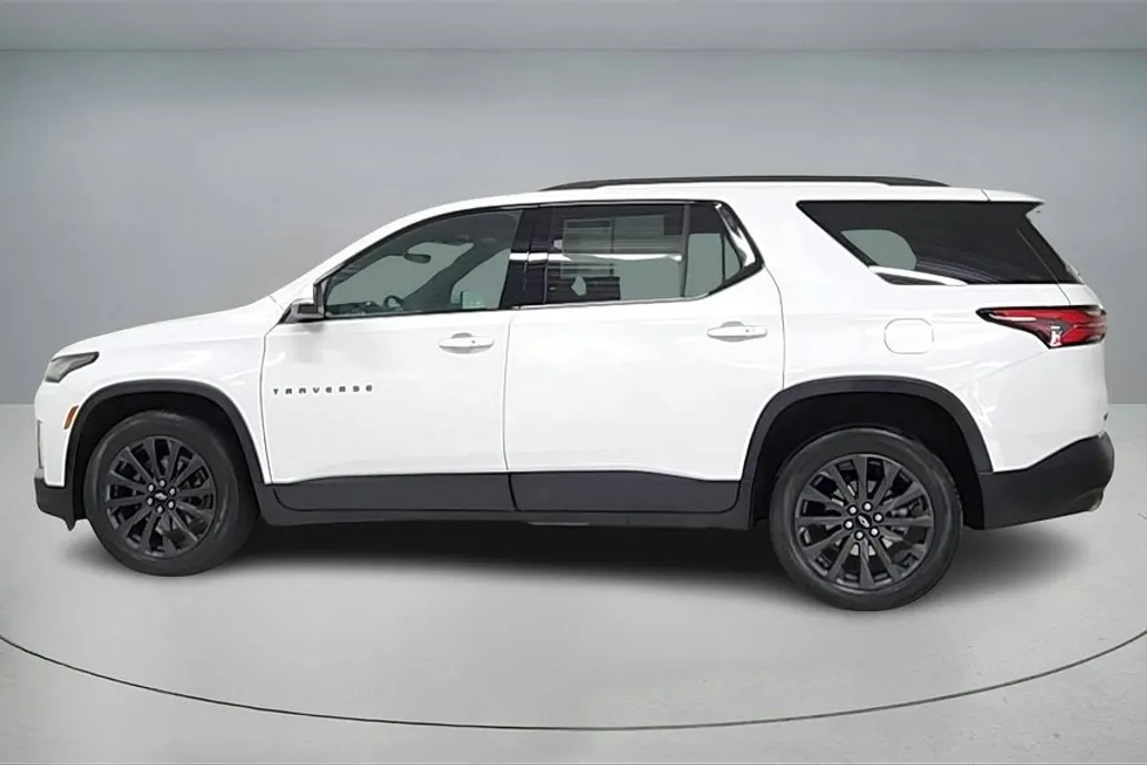 2023 Chevrolet Traverse RS photo 1