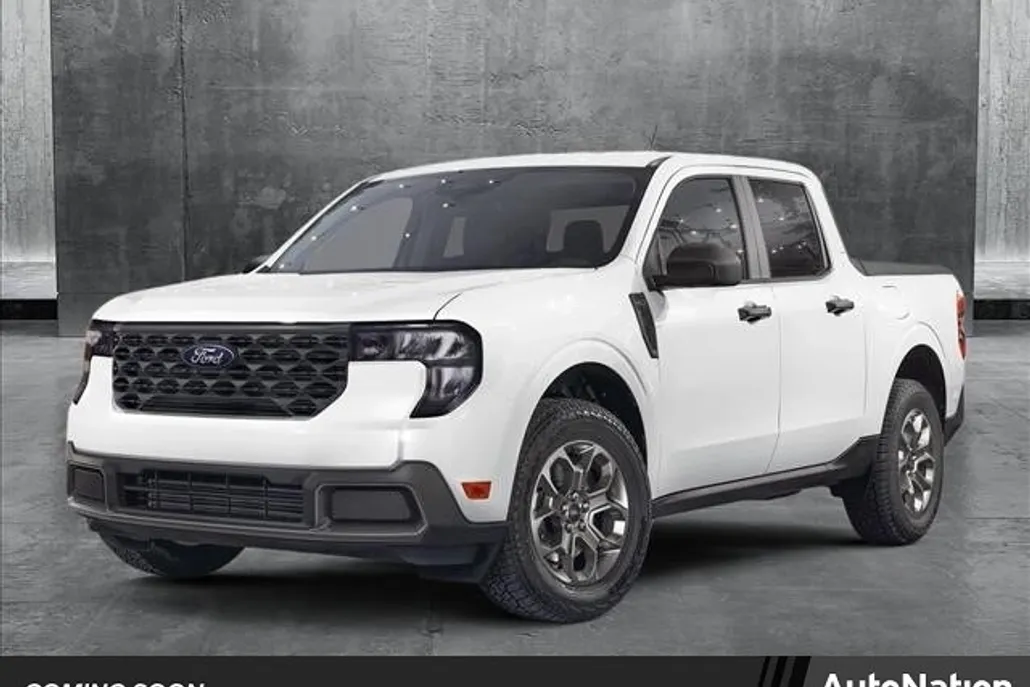 2025 Ford Maverick XLT photo 1