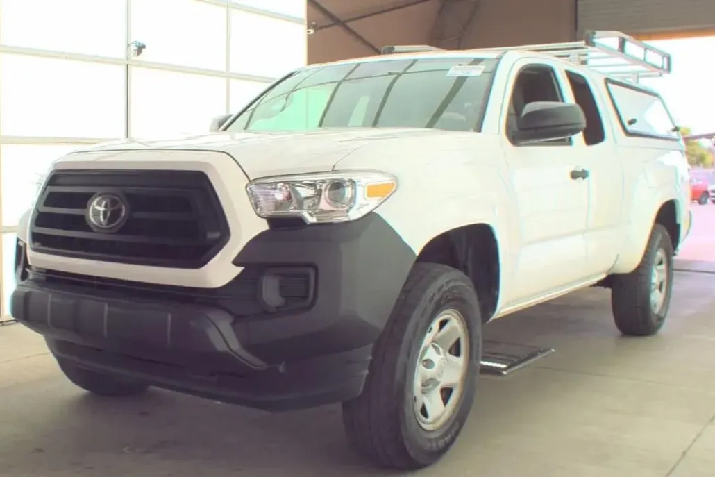 2020 Toyota Tacoma SR5 photo 1