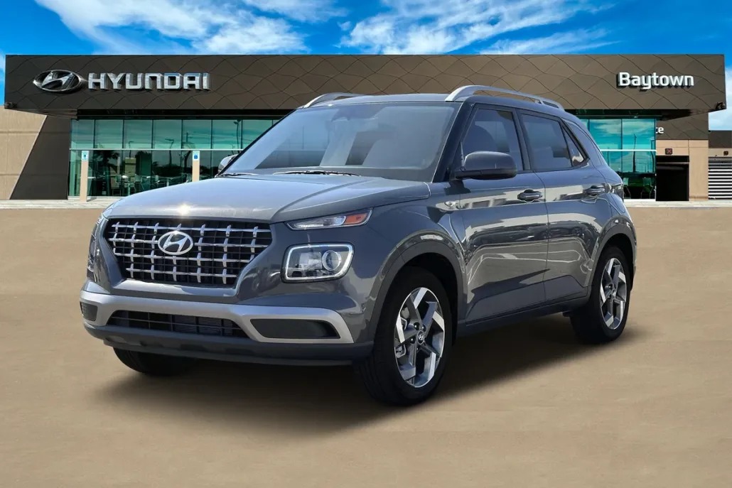 2025 Hyundai Venue SEL photo 1