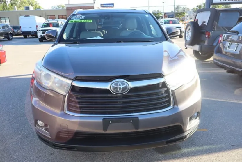 2016 Toyota Highlander Limited photo 1