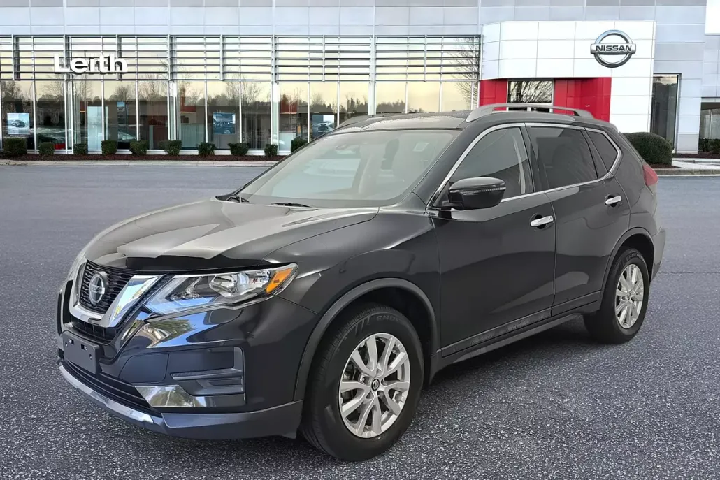 2019 Nissan Rogue SV photo 1