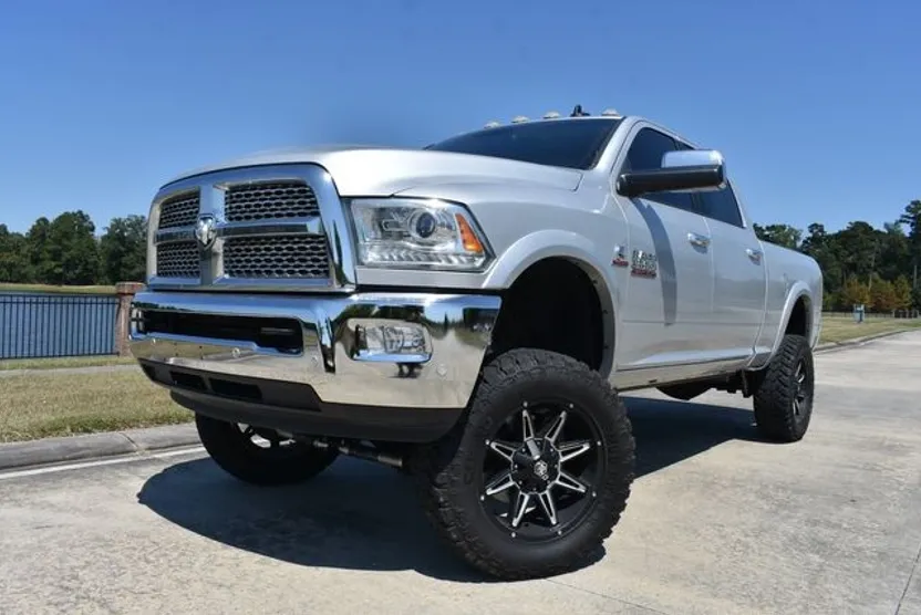 2018 Ram 2500 Laramie photo 1
