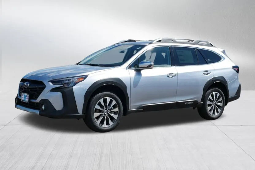 2025 Subaru Outback Touring XT photo 1