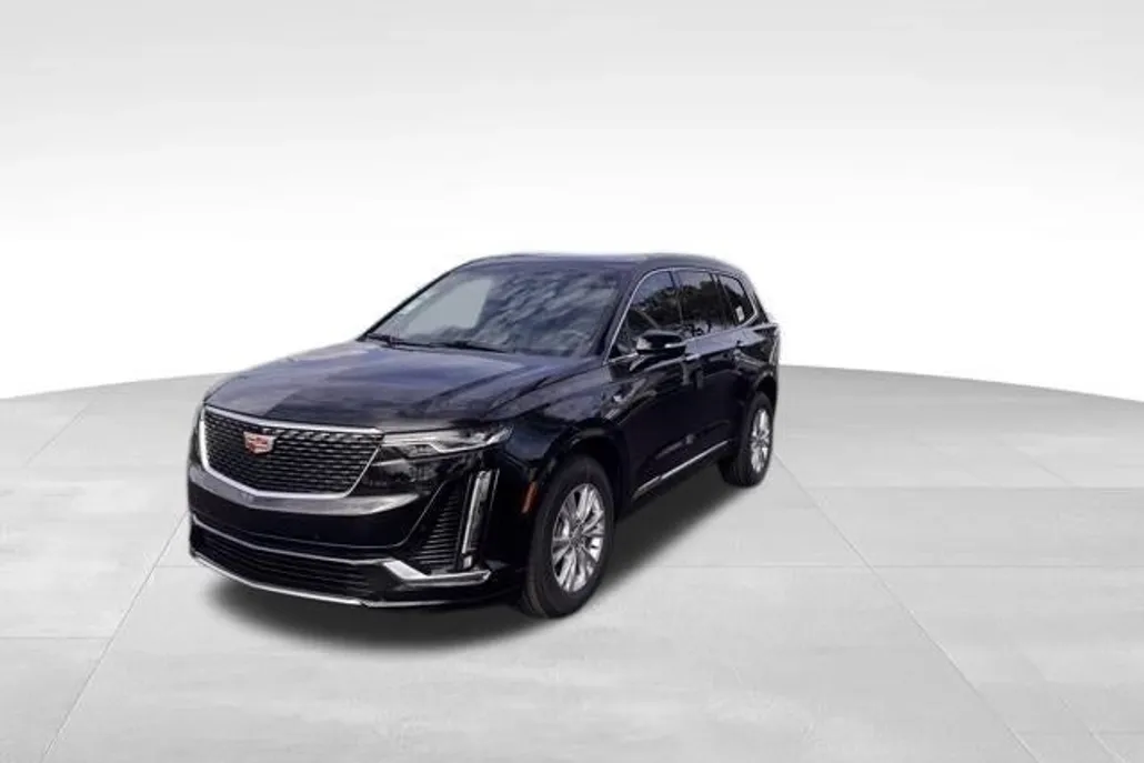 2025 Cadillac XT6 Luxury photo 1