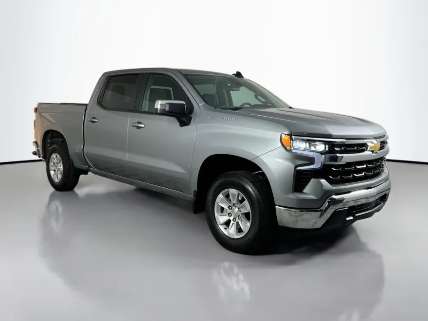 2025 Chevrolet Silverado 1500 LT photo 1