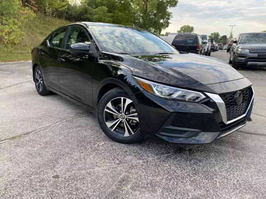 2022 Nissan Sentra SV photo 1
