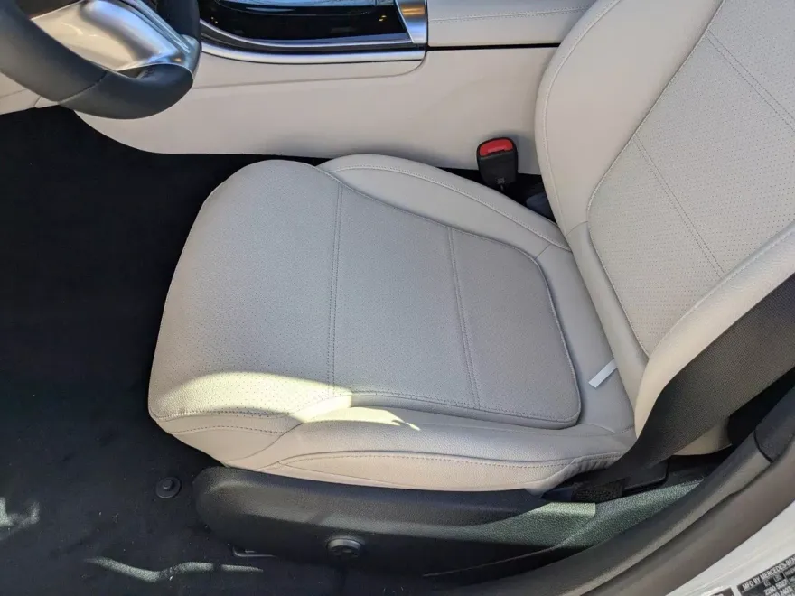 2025 Mercedes Benz C 300 Sedan photo 1