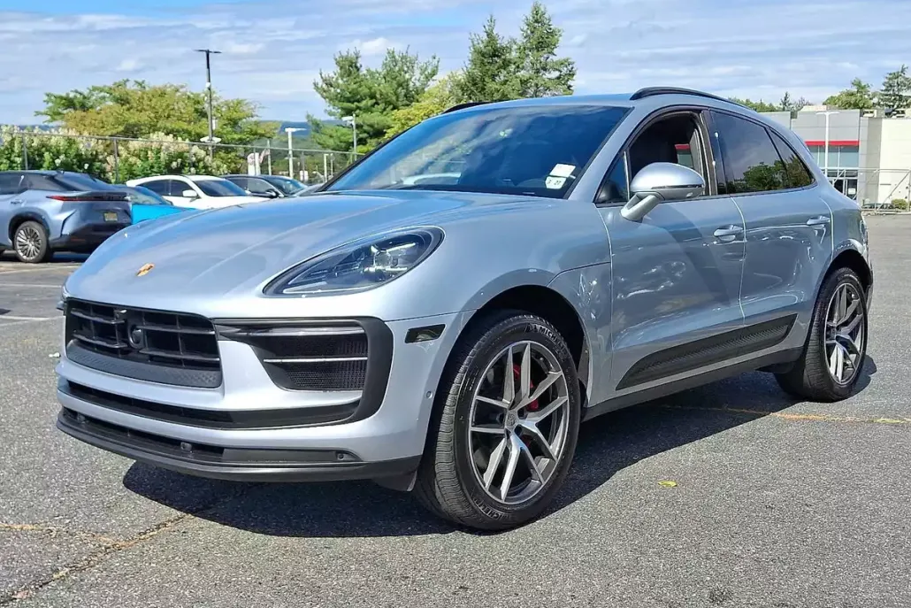 2022 Porsche Macan S photo 1
