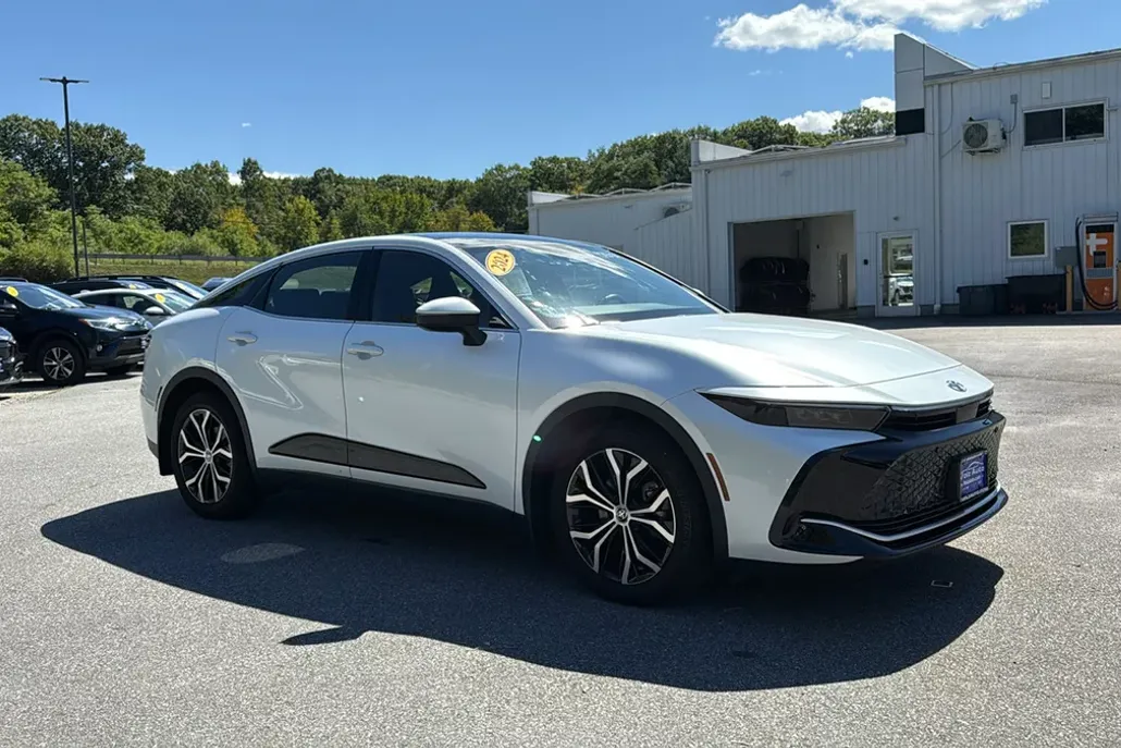 2024 Toyota Crown Limited photo 1