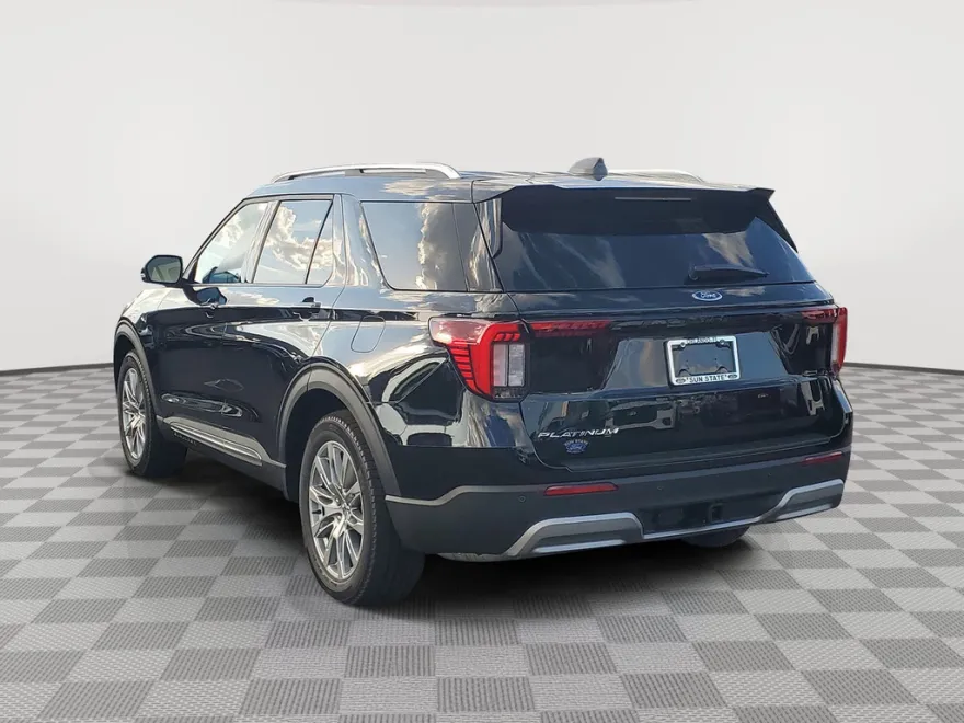 2025 Ford Explorer Platinum photo 1