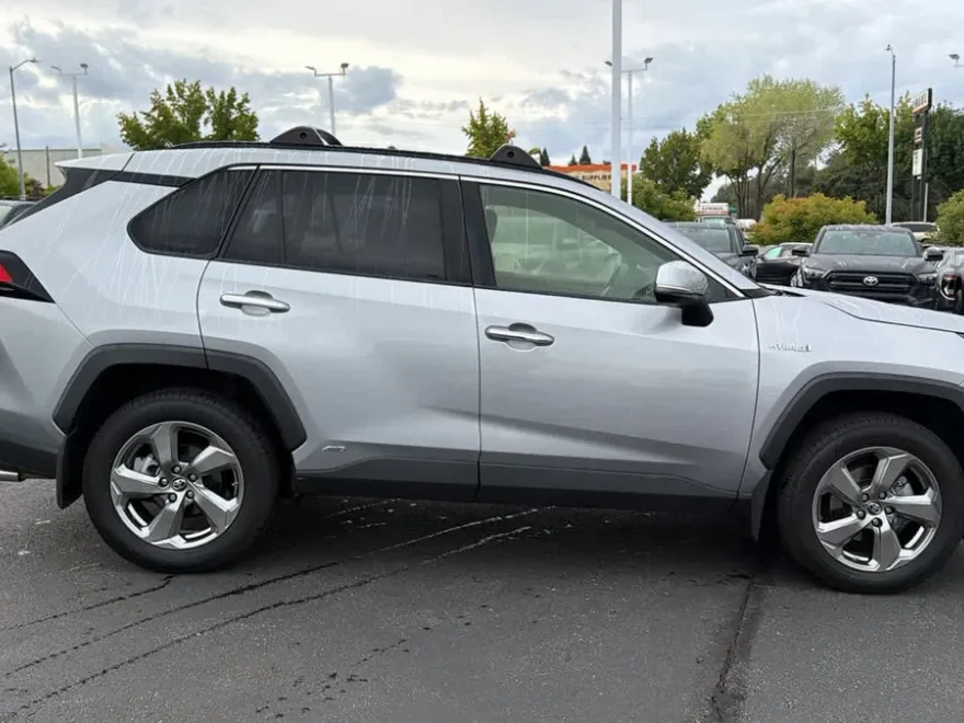 2019 Toyota RAV4 Hybrid Limited photo 1