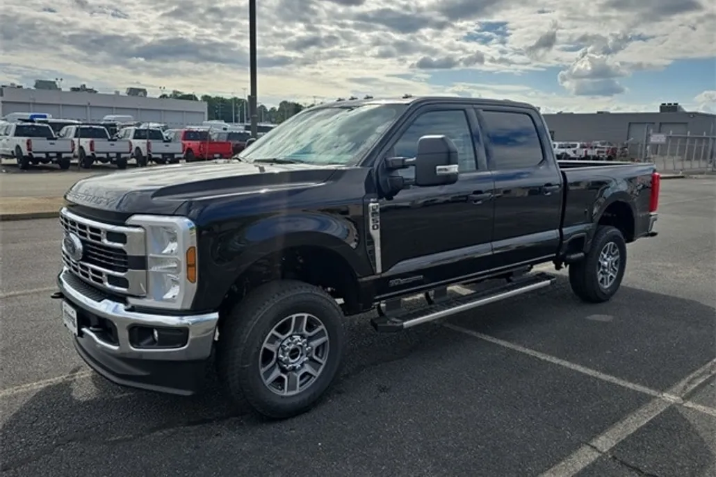 2025 Ford F-250 XLT photo 1