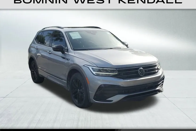 2022 Volkswagen Tiguan SE R-Line Black photo 1