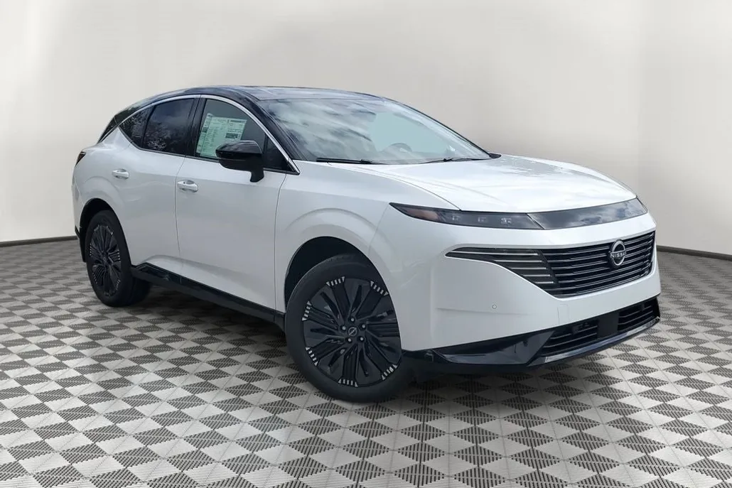 2025 Nissan Murano Platinum photo 1