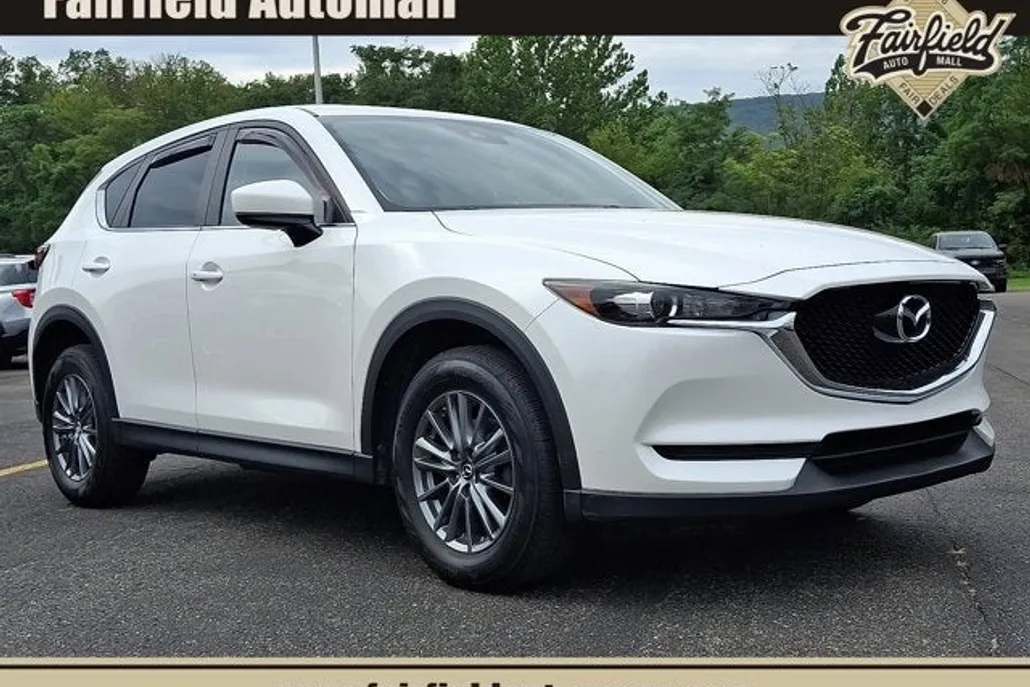 2017 Mazda CX-5 Touring photo 1
