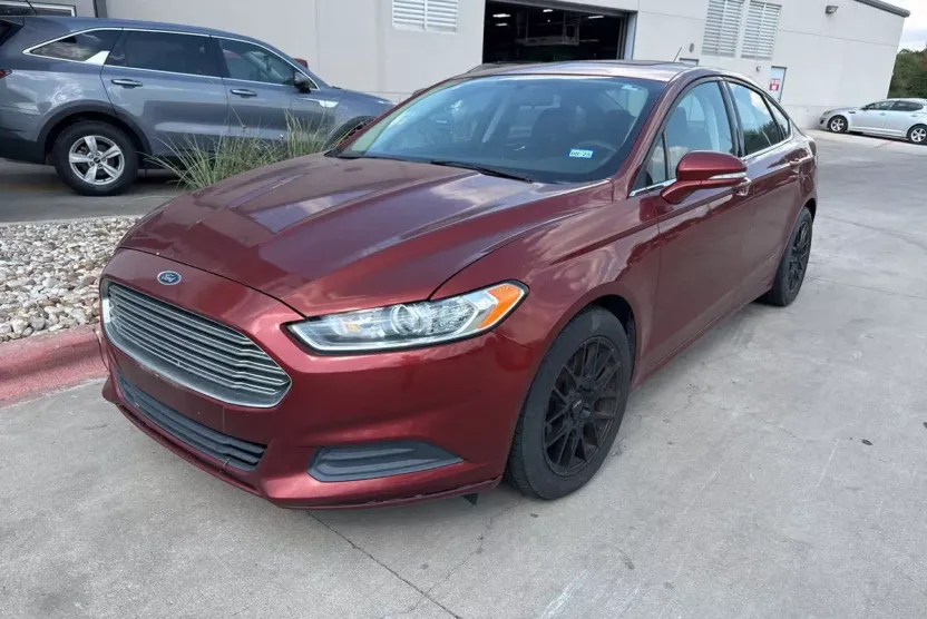 2014 Ford Fusion SE photo 1