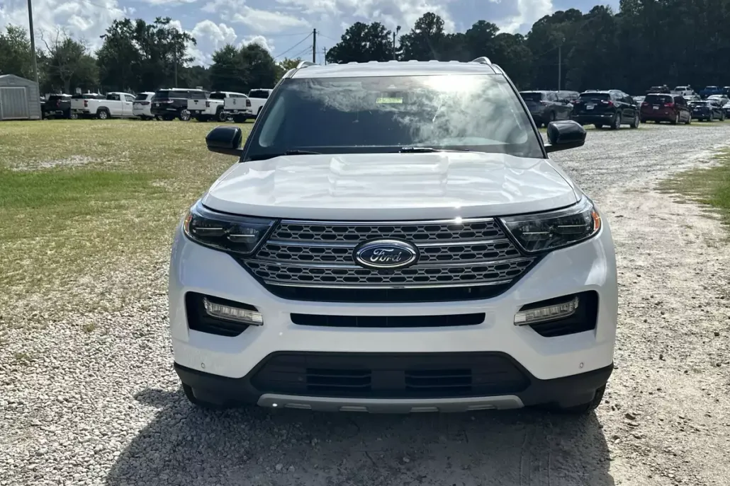 2023 Ford Explorer Limited photo 1