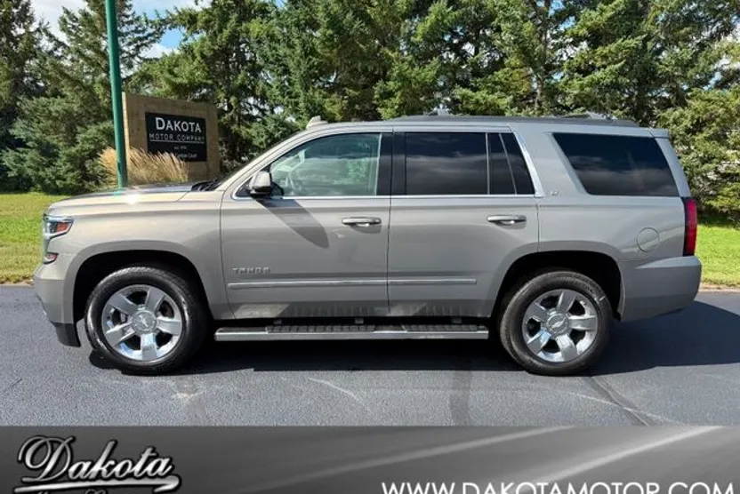 2018 Chevrolet Tahoe LT photo 1