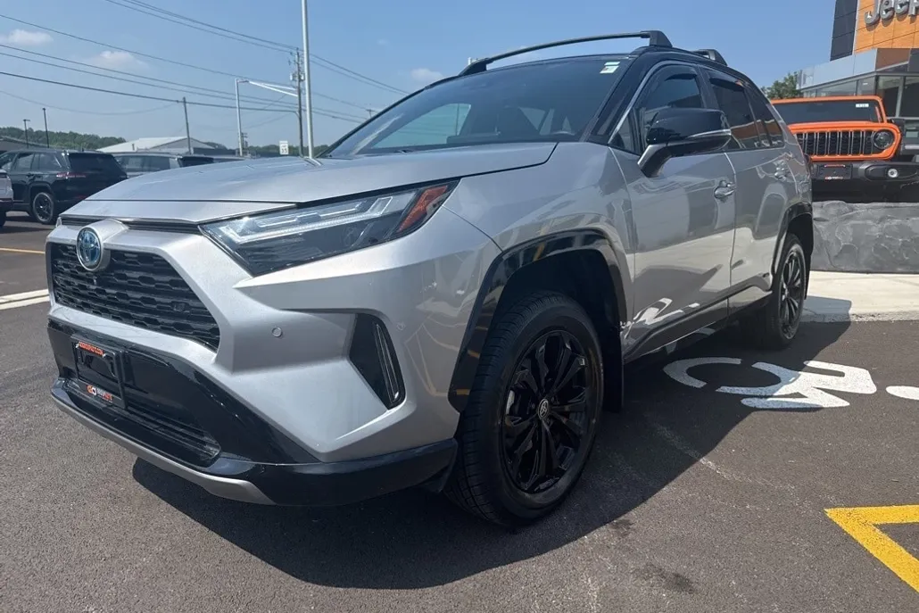 2023 Toyota RAV4 Hybrid XSE photo 1