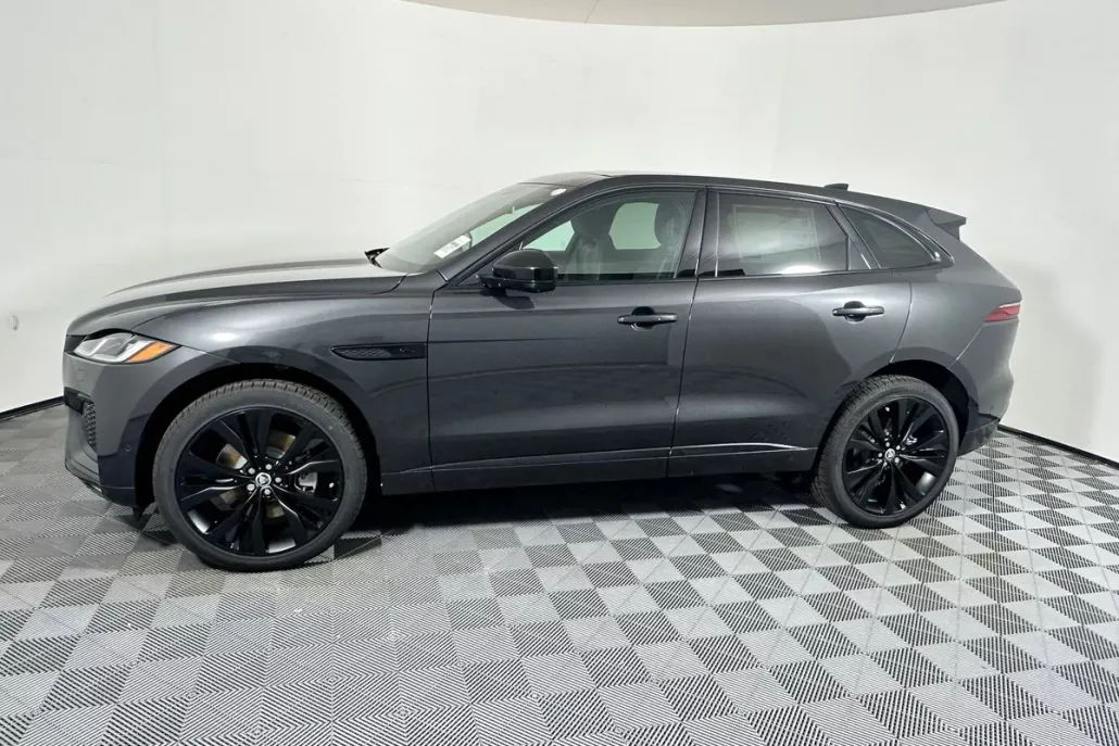 2026 Jaguar F-PACE P250 R-Dynamic S photo 1