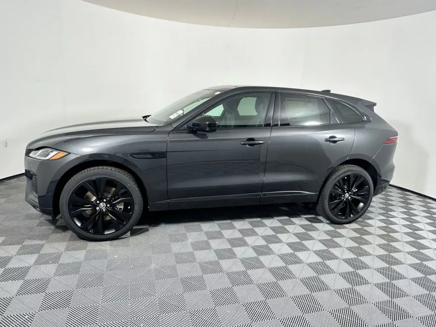 2026 Jaguar F-PACE P250 R-Dynamic S photo 1