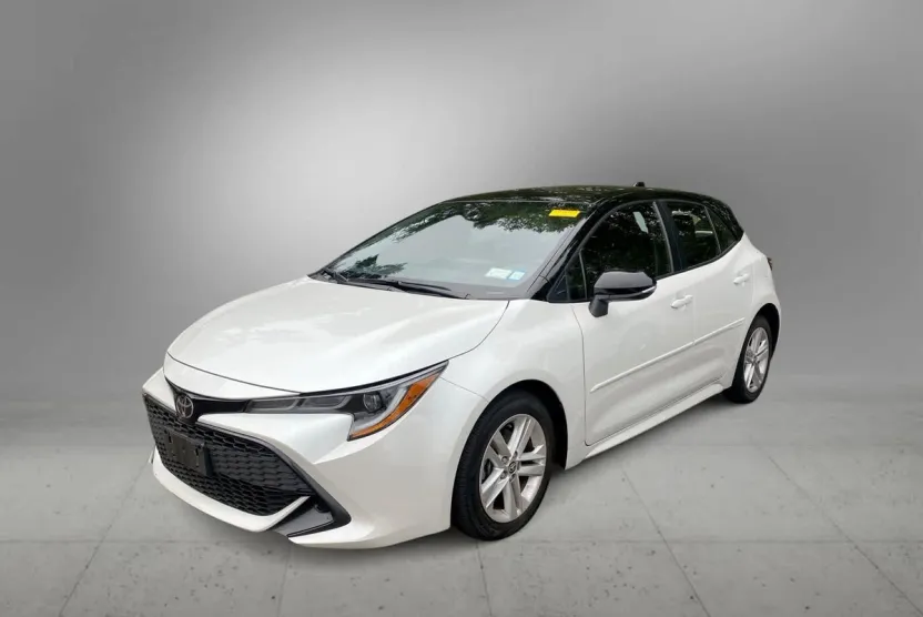 2022 Toyota Corolla SE photo 1